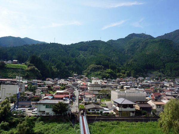 水窪駅からの眺望。のどかな風景が広がる