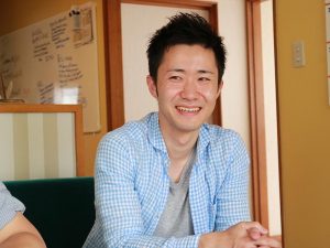 プライベートではサーフィンに行くことも。仕事とシェアハウスとプライベートを見事に両立