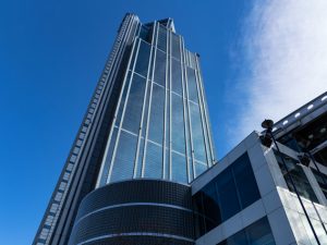 咲洲には大阪府庁の機能が一部移管されている