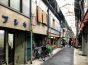 大阪・中津商店街のシャッター通りに灯りをともす。築105年の長屋を建築家カップルの事務所兼自宅に