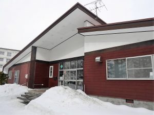 自治会活動の拠点となる集会所。イベントなどを通して、学生は他の入居者との関係を築いていった