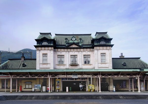 改修前の門司港駅（写真提供：ＪＲ九州）