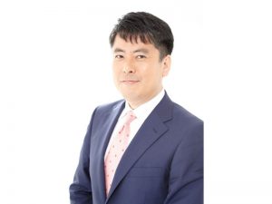 <b>岡本郁雄</b>：ファイナンシャルプランナーCFP&reg;、中小企業診断士、宅地建物取引士。不動産領域のコンサルタントとして、マーケティング業務、コンサルティング業務、住まいの選び方などに関する講演や執筆、メディア出演など幅広く活躍中。延べ3000件超のマンションのモデルルームや現地を見学するなど不動産市場の動向に詳しい。神戸大学工学部卒。岡山県倉敷市生まれ