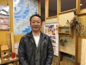 ▲株式会社大喜代表取締役の柿田勝司さん（52）。柿田さんは大手ハウスメーカーでの営業経験があるため、大手の営業力を参考にしながら、工務店の持てる力をさらに伸ばすよう、事業部会担当者として様々な取り組みを行っている
