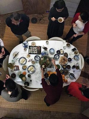 しばしば開かれる入居者間の交流を深めるイベント。旧住民が参加することもしばしば