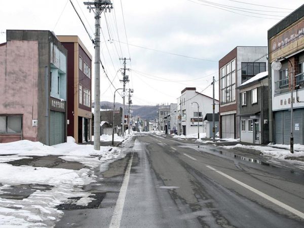 JIMBA周辺の津別町の中心市街地。活用されていない空き家も多い