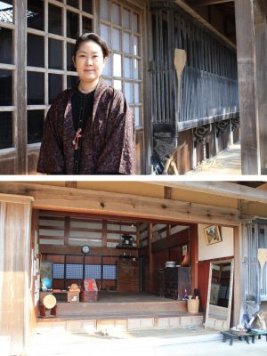 「萩田家」を「長蔵」として生まれ変わらせたオーナーの春日さん（上）。春日さんが「ビビビッ」ときてしまった引き戸を全開した景観（下）