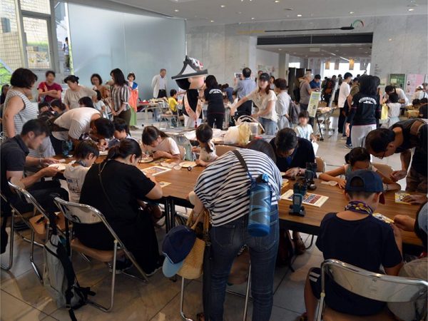 夏休みフェスタは大盛況。こうしたイベントを開いて多くの人に来てもらうだけではなく、より幅広い層への周知も課題だ