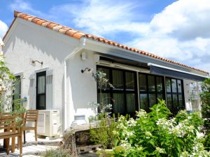 定年などを機に、交通の便のよい場所や新しい住宅に住み替えたいという需要も