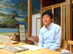 取材の最中にもあちこちから空き家再生の相談の電話などがあり、物理的にすべてに応えるのは難しい状態という。かつてより増えてきているとはいえ、空き家を適正に再生できる人が少ないということだろう