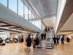 ゼロエネルギー化を学校にも。全国初の新築スーパーエコスクール