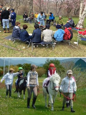 体験移住や2地域居住で浦河町に滞在する人と、町民との交流バーベキューの様子(上)。町内の子どもは学習の一環で乗馬を体験するなど、馬に親しむ環境が整っている(下)