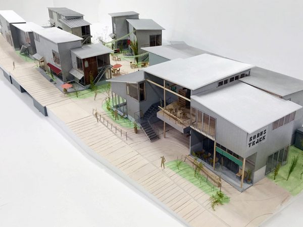 下北沢駅上に建設中の木造商店街BONUS TRACKの模型（ツバメアーキテクツ）