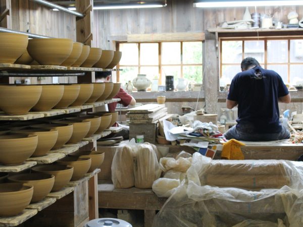 出雲・出西窯 器を中心に生活文化を提案する「出西くらしのvillage