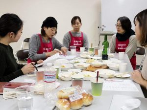 レシピの開発もみんなで知恵を出し合って。取材時も楽しそうな表情が印象的だった