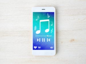 動画や音楽など、サブスクリプションサービスで利用していないものがないか見直してみよう