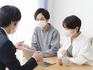 事務所等における顧客との対応も今までと変化した対応を求められている