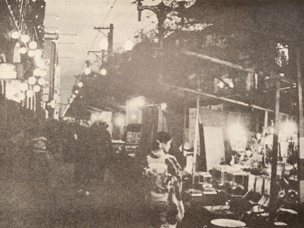 銀座には夜店もたくさんあった