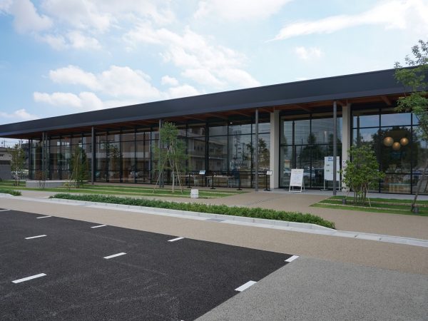 「ぎふ木遊館」の外観。入館料は大人300円、高校生以下は無料。JR岐阜駅または名鉄岐阜駅から車で約15分のところに位置する