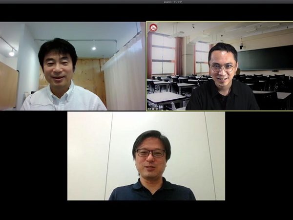 シンポジウムはオンライン会議ツールを使い、大阪と福岡を結んで開催された。写真は配信の様子のキャプチャ。画面左上から時計回りに、吉原勝己さん、西野雄一郎さん、小正茂樹さん