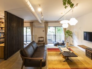 空き部屋や部屋の一角をワークスペースに変えるなど、リノベーションでワークスペースを確保する