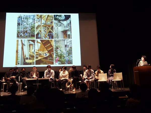 シンポジウムは、若手建築家のプレゼンテーション、ゲスト建築家による出展作品の批評や白熱した議論が交わされた