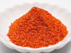 2021年の十干である「辛」という漢字は、からい、つらいといった身体的な苦痛を伴う感覚を表している。五行思想では五味の「辛」は金行に属する