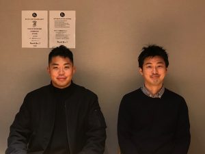 ▲Hmlet Japan（三菱地所グループ）の代表取締役である佐々木謙一さん（右）とセールス・マーケティング担当の岸田竜馬さん（左）。※Hmlet三軒茶屋のコミュニティスペースにて撮影