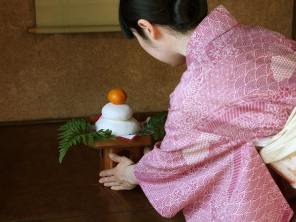 鏡餅を割って食べる際の注意点も確認しておきたい