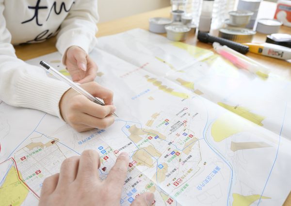 自分が住んでいる都道府県でどのような災害リスクがあるのかを知り、水害、土砂崩れなどそれぞれのハザードマップも活用、災害へ備えるなどさまざまな活用が考えられる