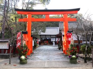 門松を置くのは、敷地の入り口部分や玄関先が望ましい