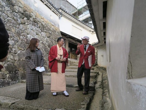 基本的にガイドやゲストの背後から、あるいは前方からのカメラワークのため、一緒にまわっているような感覚で視聴できた