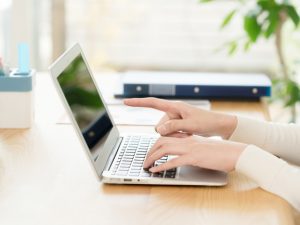 iDeCoの運用商品の中には、元本確保型もあれば、そうでないものもある。元本割れのリスクも理解しつつ運用商品を選ぶ必要がある