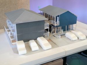 内覧会で見かけたノビシロハウスの模型。「この多世代型賃貸住宅を通じて、人と人との“支え合い”のモデルをつくりたい」と、加藤さん