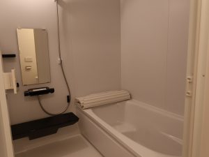 水回り部分も断熱された箱内部にある。ゆったりサイズのバスルーム