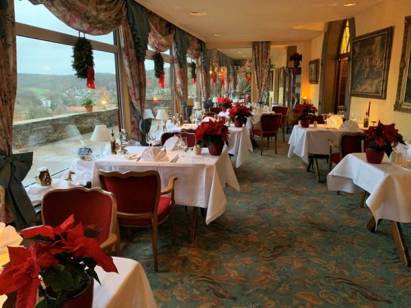 ラプンツェルのモデルとなった古城にあるレストラン　© Riho Taguchi