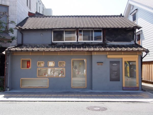 坪井川に1875（明治8）年に架橋された明八橋は、新町・古町地区を象徴する歴史的景観のひとつ