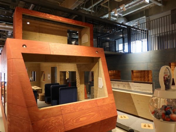 映像と照明を駆使した演出に引き込まれるジオラマパーク。駅名は表示されていないものの、まちを見たらきっとわかるはず