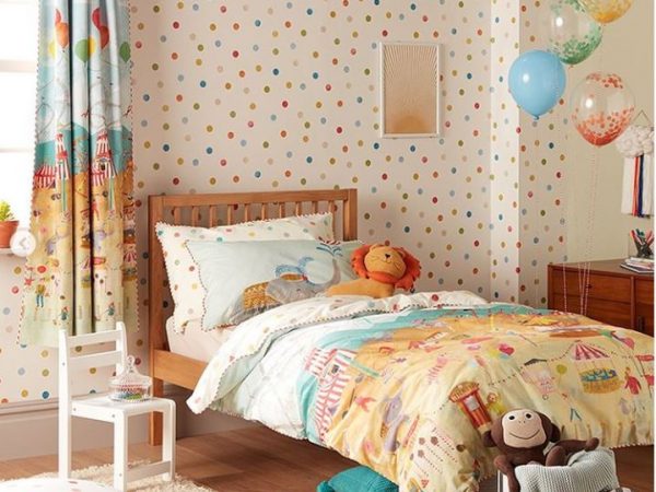 プロバンスの木々に黄土色の大地がバカンス気分をもたらしてくれる　MANUEL CANOVAS COTE-D'AZUR FMC3091-03：株式会社トミタ