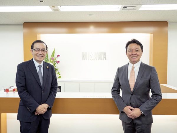 写真左）ミサワホーム株式会社 代表取締役社長執行役員 磯貝 匡志氏</br>写真右）株式会社 LIFULL 代表取締役社長 井上 高志氏