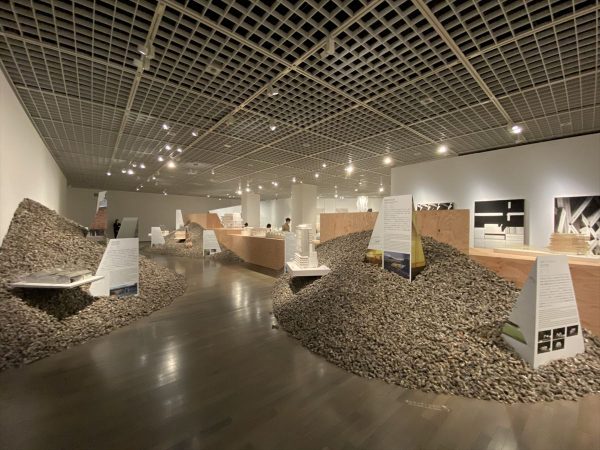 「斜め」エリア。手前左は「明治神宮ミュージアム」（2019年）、右は「東京工業大学 Hisao & Hiroko Taki Plaza」（2020年）