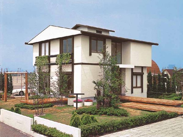 <b>磯貝 匡志：</b>ミサワホーム 株式会社 代表取締役社長執行役員。1979年にトヨタ自動車に入社。トヨタホーム専務を経て2014年にミサワホーム副社長、2017年から代表取締役社長執行役員に就任
