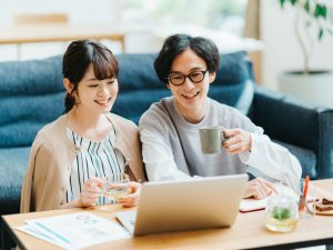 条件を満たせばオンラインで説明を受けることも可能。家にいながらじっくり話を聞くことができる