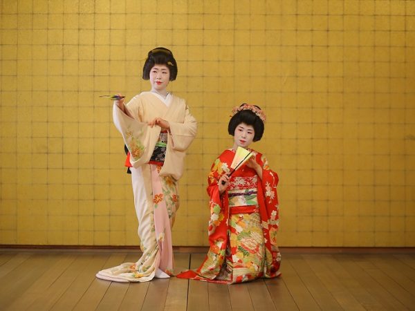 古町芸妓は観光関連の各種イベントでも踊りを披露するなど日常的にも活躍しており、市民の間でもよく知られた存在