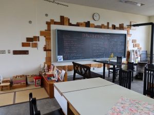 子どもを遊ばせながら食事を楽しめるように作られているカフェ