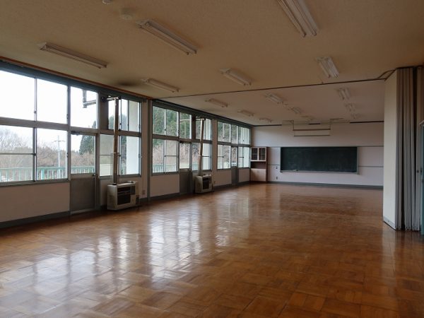 現在は小学校のまま、使える部分を利用しているが、今後の変貌が楽しみだ