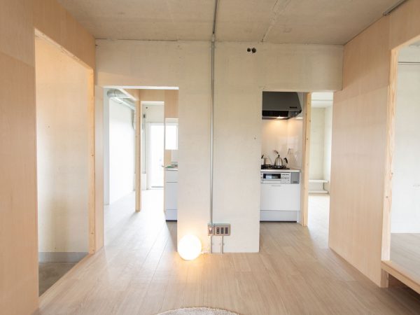 「ヨコ ニコイチ」の口の字型間取り。部屋をぐるりと回遊できる