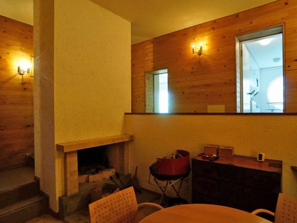 ▲「黒川が1997年に一度手を加えましたが、カプセル部分はほぼ1973年の竣工当時のままの姿で残っています。クラウドファンディングの支援者の方を対象に事前内覧会を行ったところ、“コアの部分とカプセルが差し込まれている部分の切り替えがわかりやすくておもしろい”といった感想をいただきました」