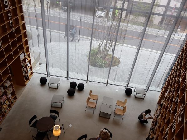 パソコンが利用できる一画も作られていた