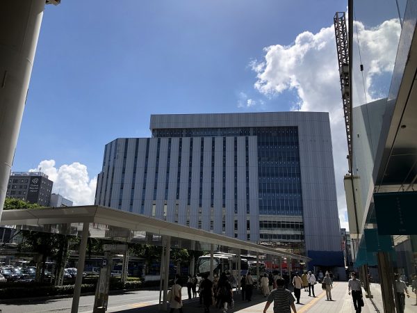 葉駅東口再開発の様子(ビックカメラが入居予定のビル)